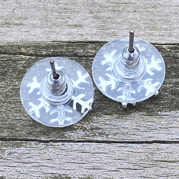 Snowflake crystal stud earrings 10 mm - Picture 5 of 5